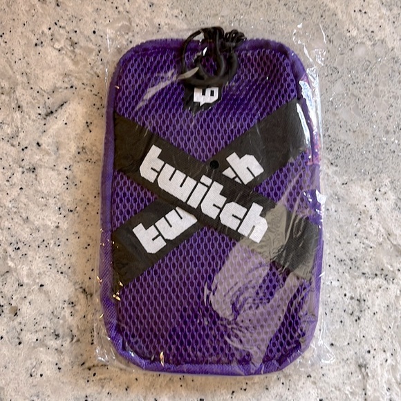 Official 2022 Twitch Con cross body purple bag - Picture 1 of 2